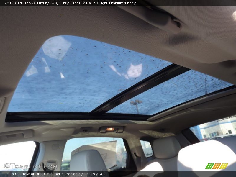Gray Flannel Metallic / Light Titanium/Ebony 2013 Cadillac SRX Luxury FWD