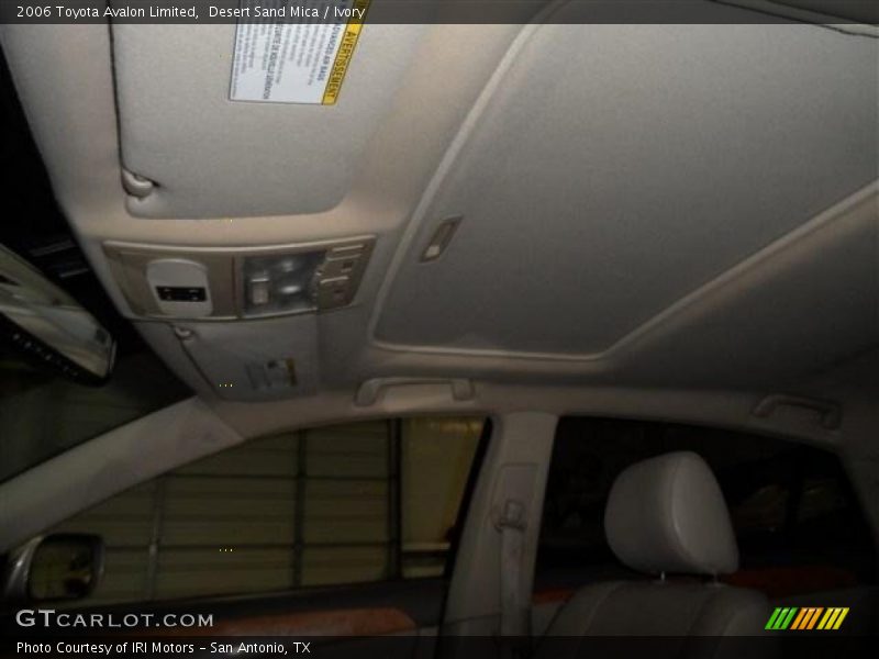 Desert Sand Mica / Ivory 2006 Toyota Avalon Limited