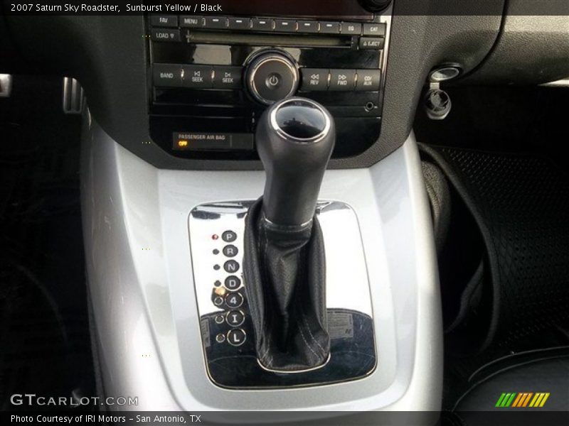 Sunburst Yellow / Black 2007 Saturn Sky Roadster