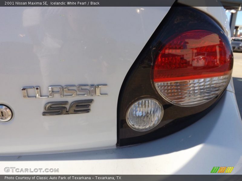 Icelandic White Pearl / Black 2001 Nissan Maxima SE