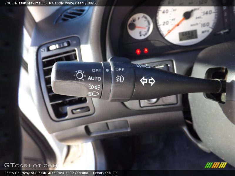 Icelandic White Pearl / Black 2001 Nissan Maxima SE