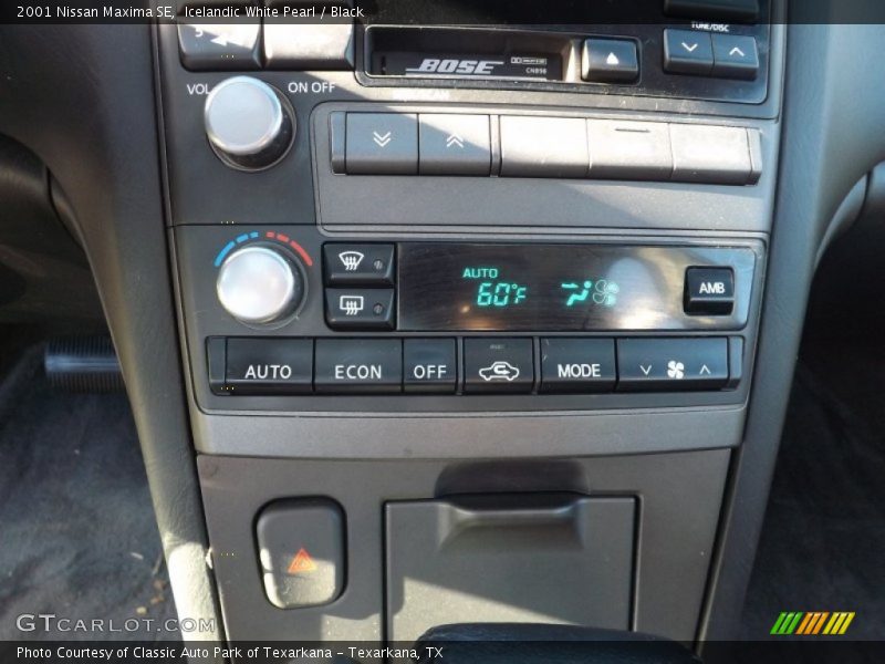 Icelandic White Pearl / Black 2001 Nissan Maxima SE