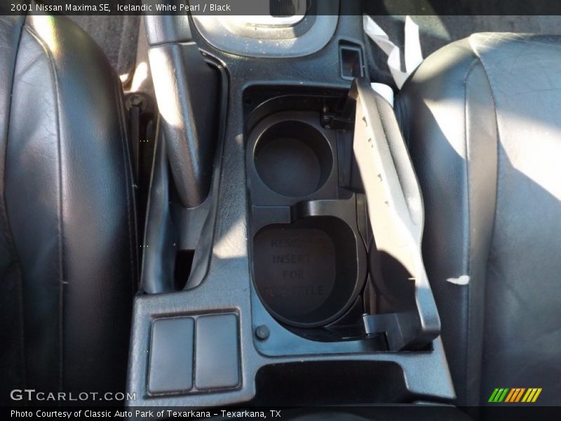 Icelandic White Pearl / Black 2001 Nissan Maxima SE