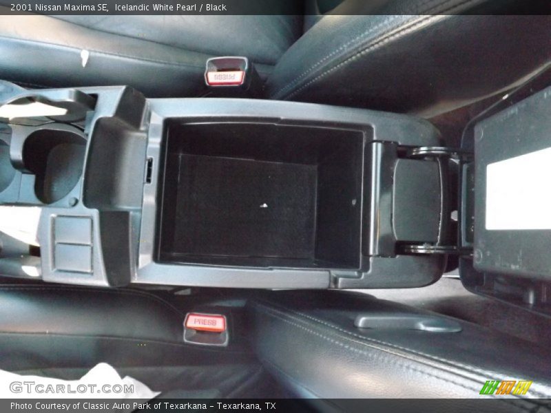 Icelandic White Pearl / Black 2001 Nissan Maxima SE