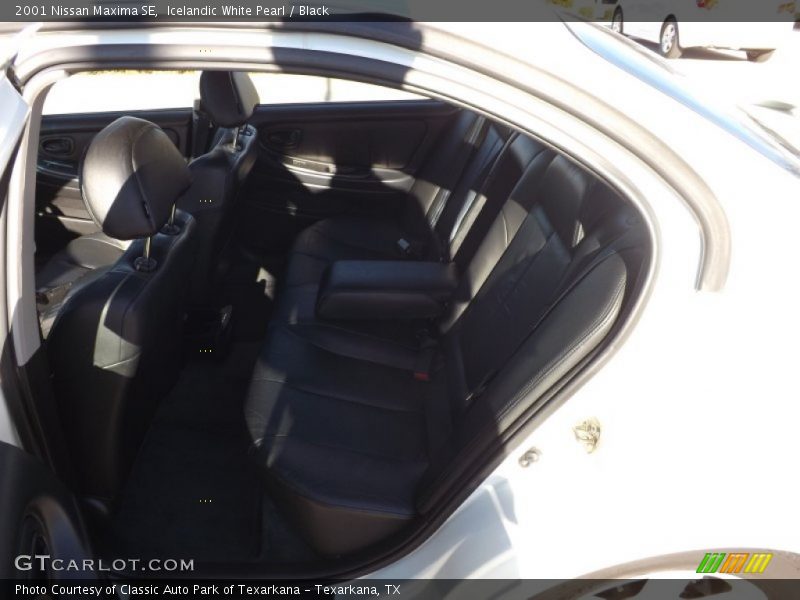 Icelandic White Pearl / Black 2001 Nissan Maxima SE