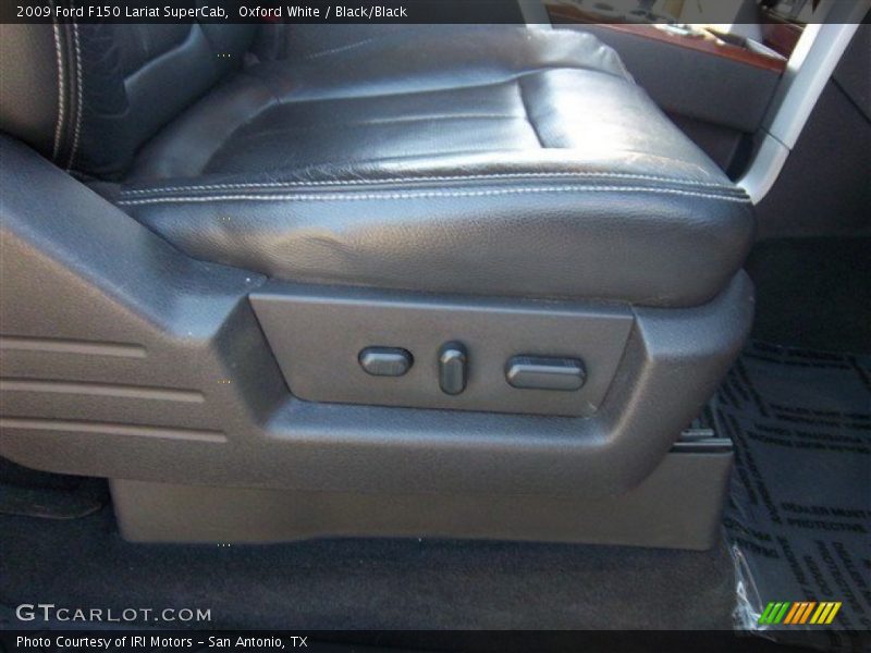 Oxford White / Black/Black 2009 Ford F150 Lariat SuperCab