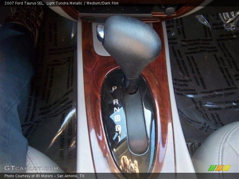 Light Tundra Metallic / Medium/Dark Flint 2007 Ford Taurus SEL