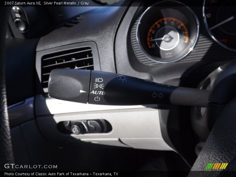 Silver Pearl Metallic / Gray 2007 Saturn Aura XE