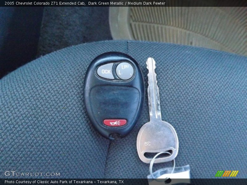 Dark Green Metallic / Medium Dark Pewter 2005 Chevrolet Colorado Z71 Extended Cab