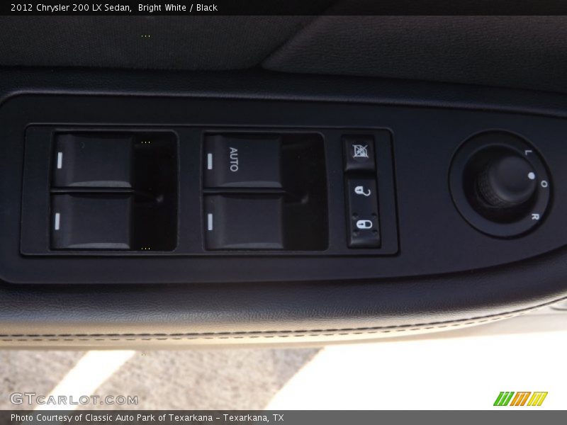 Bright White / Black 2012 Chrysler 200 LX Sedan