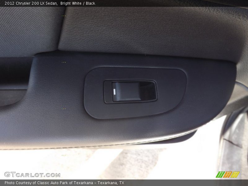 Bright White / Black 2012 Chrysler 200 LX Sedan