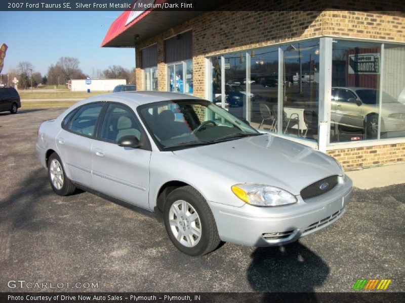 Silver Frost Metallic / Medium/Dark Flint 2007 Ford Taurus SE