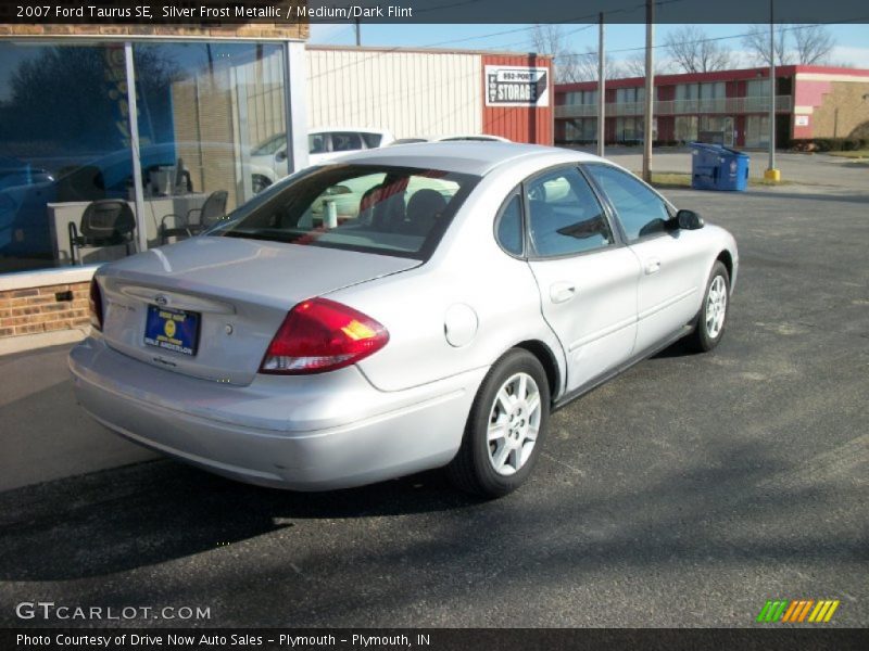 Silver Frost Metallic / Medium/Dark Flint 2007 Ford Taurus SE