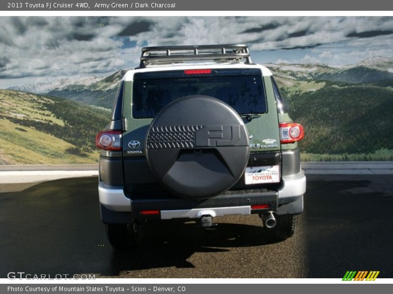 Army Green / Dark Charcoal 2013 Toyota FJ Cruiser 4WD