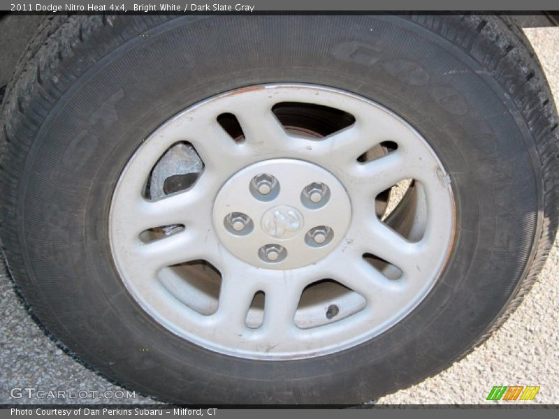 Bright White / Dark Slate Gray 2011 Dodge Nitro Heat 4x4