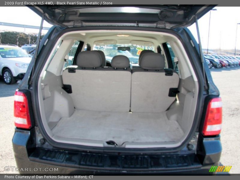  2009 Escape XLS 4WD Trunk