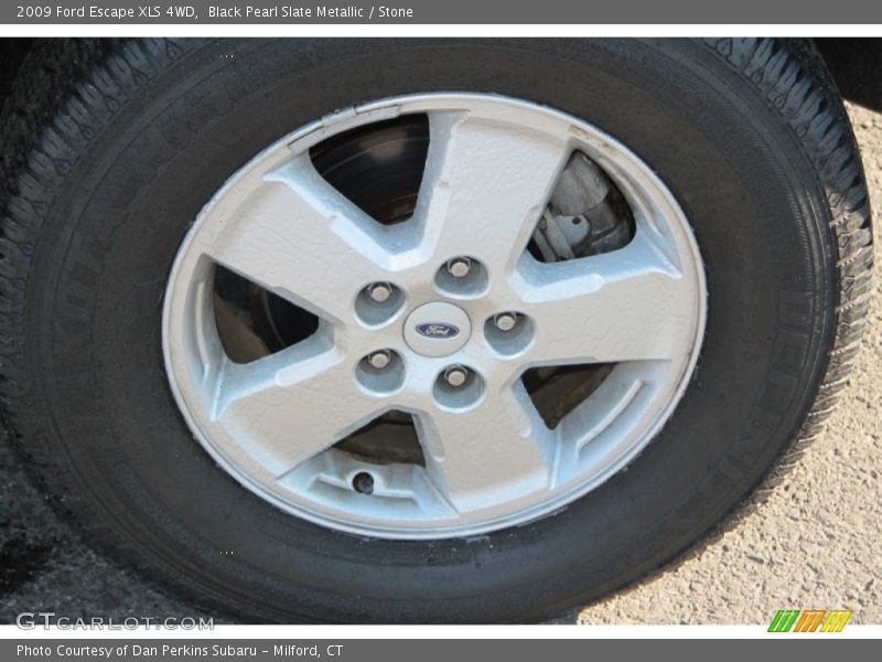  2009 Escape XLS 4WD Wheel