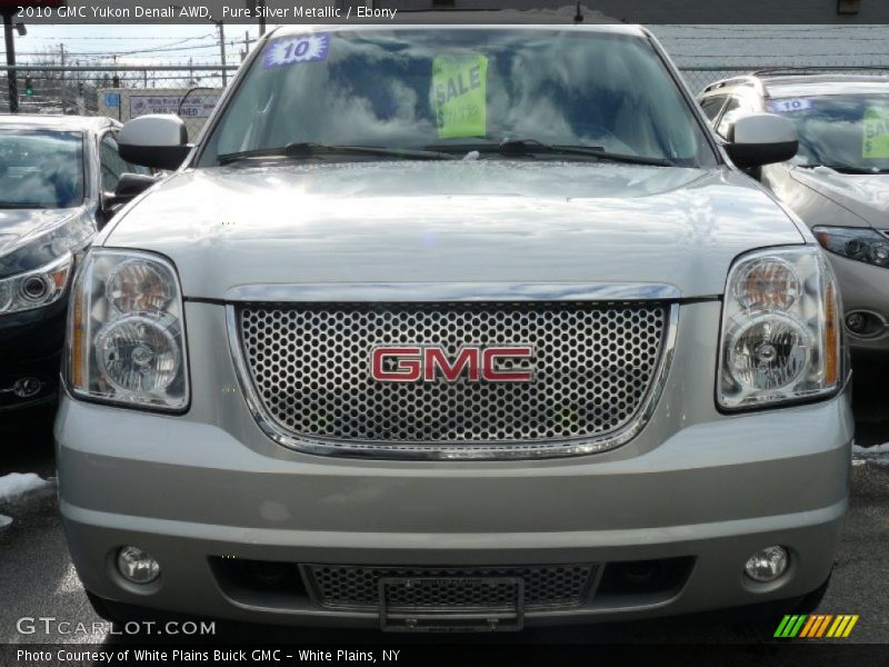 Pure Silver Metallic / Ebony 2010 GMC Yukon Denali AWD