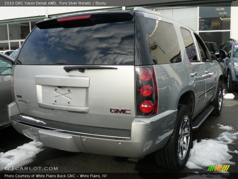 Pure Silver Metallic / Ebony 2010 GMC Yukon Denali AWD