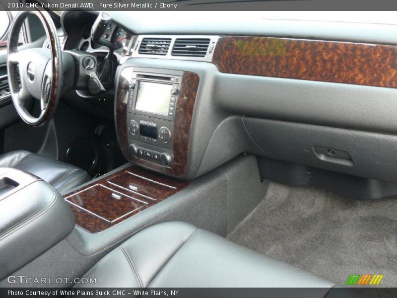 Pure Silver Metallic / Ebony 2010 GMC Yukon Denali AWD