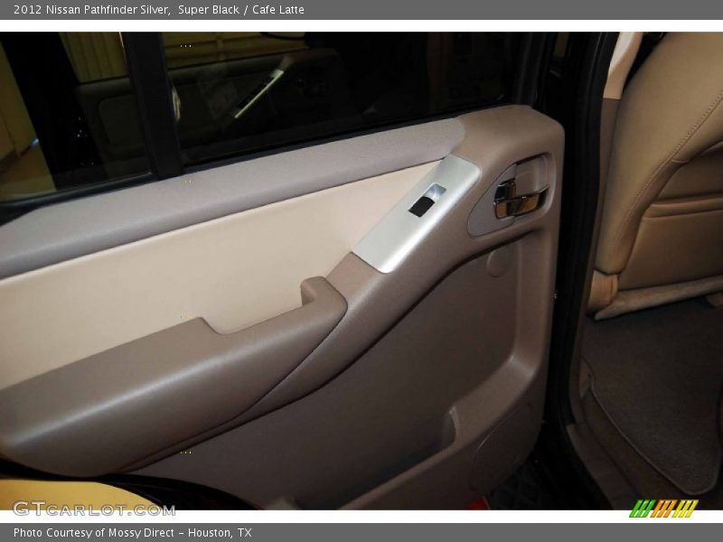 Super Black / Cafe Latte 2012 Nissan Pathfinder Silver