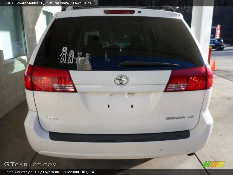 Natural White / Fawn Beige 2004 Toyota Sienna LE