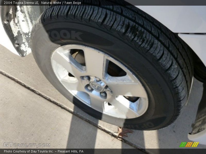 Natural White / Fawn Beige 2004 Toyota Sienna LE