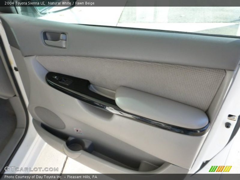 Natural White / Fawn Beige 2004 Toyota Sienna LE