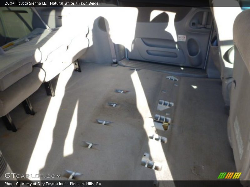 Natural White / Fawn Beige 2004 Toyota Sienna LE