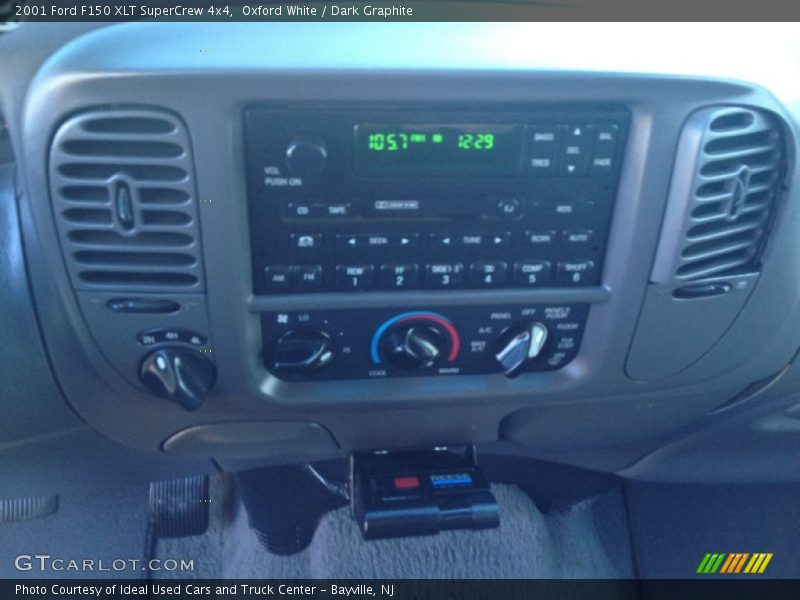 Oxford White / Dark Graphite 2001 Ford F150 XLT SuperCrew 4x4