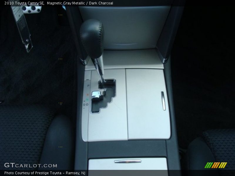 Magnetic Gray Metallic / Dark Charcoal 2010 Toyota Camry SE