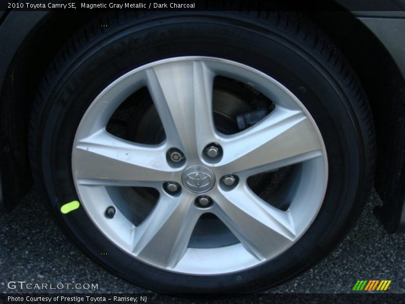 Magnetic Gray Metallic / Dark Charcoal 2010 Toyota Camry SE