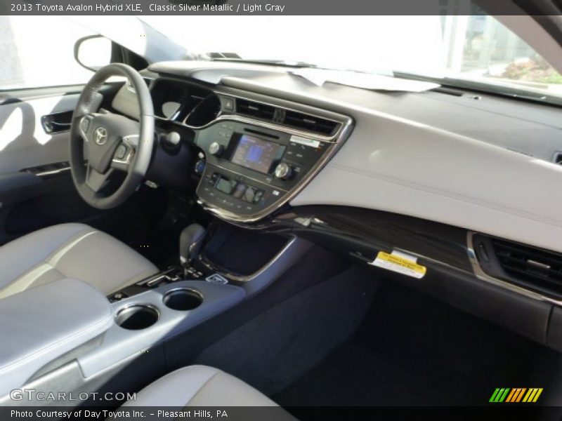Classic Silver Metallic / Light Gray 2013 Toyota Avalon Hybrid XLE