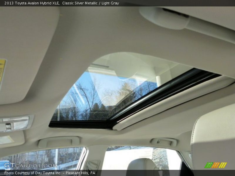 Classic Silver Metallic / Light Gray 2013 Toyota Avalon Hybrid XLE