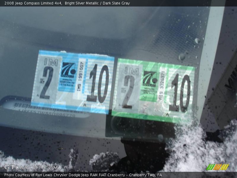 Bright Silver Metallic / Dark Slate Gray 2008 Jeep Compass Limited 4x4