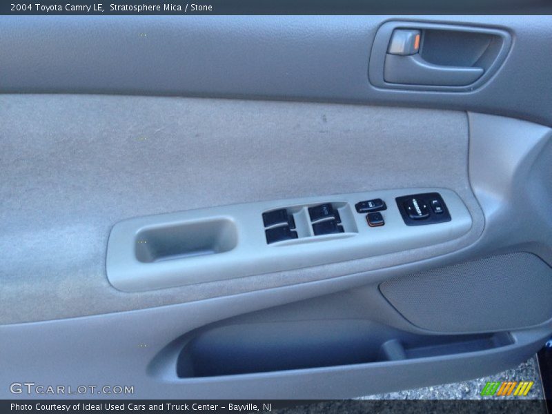 Stratosphere Mica / Stone 2004 Toyota Camry LE