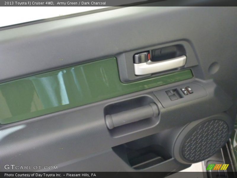 Army Green / Dark Charcoal 2013 Toyota FJ Cruiser 4WD