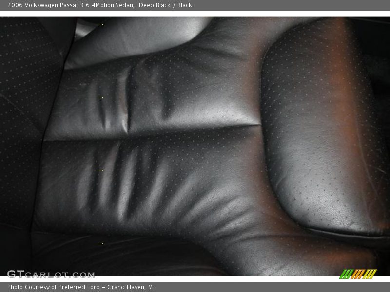 Deep Black / Black 2006 Volkswagen Passat 3.6 4Motion Sedan