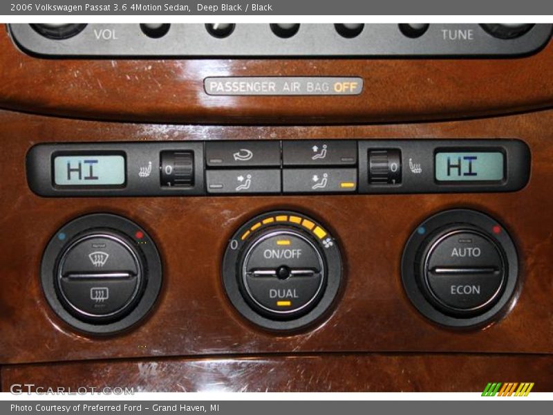 Deep Black / Black 2006 Volkswagen Passat 3.6 4Motion Sedan