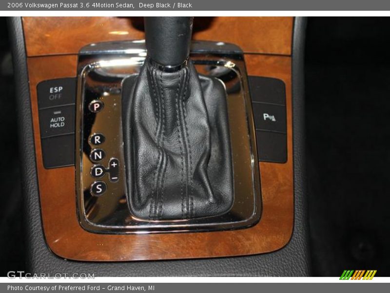 Deep Black / Black 2006 Volkswagen Passat 3.6 4Motion Sedan