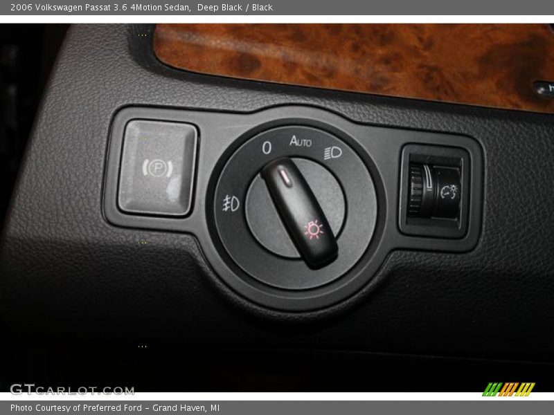 Deep Black / Black 2006 Volkswagen Passat 3.6 4Motion Sedan