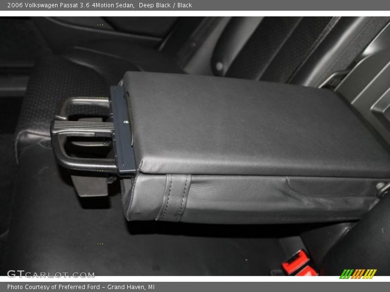Deep Black / Black 2006 Volkswagen Passat 3.6 4Motion Sedan