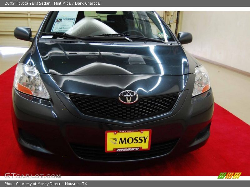 Flint Mica / Dark Charcoal 2009 Toyota Yaris Sedan