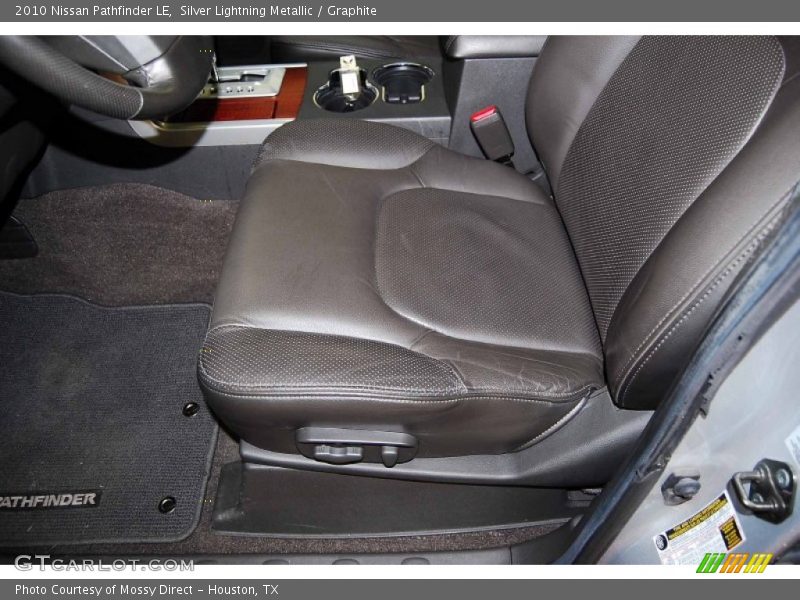 Silver Lightning Metallic / Graphite 2010 Nissan Pathfinder LE