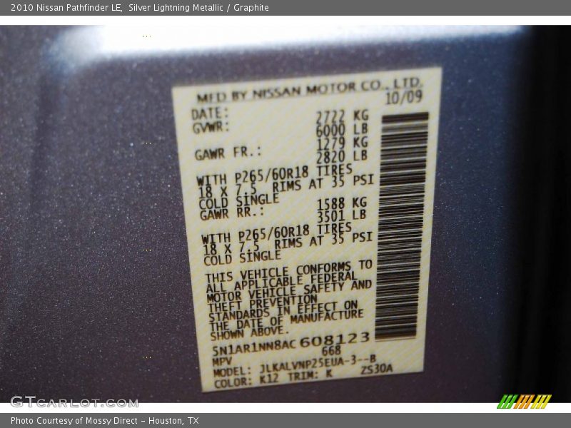 Silver Lightning Metallic / Graphite 2010 Nissan Pathfinder LE