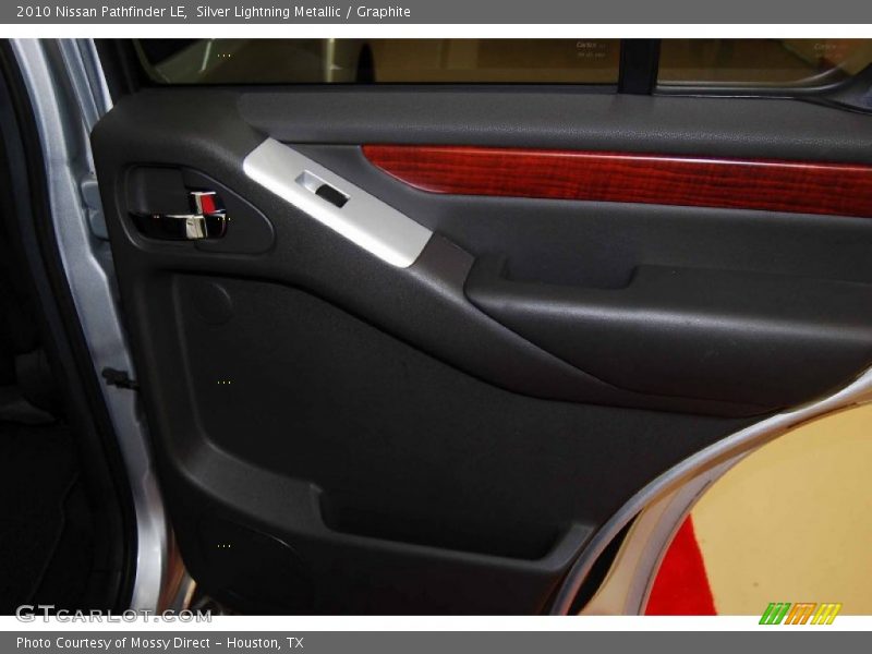 Silver Lightning Metallic / Graphite 2010 Nissan Pathfinder LE