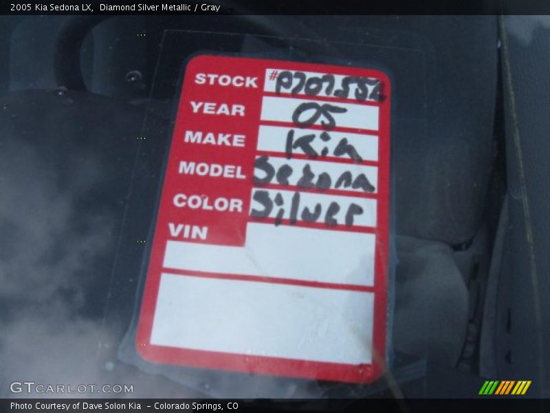 Diamond Silver Metallic / Gray 2005 Kia Sedona LX