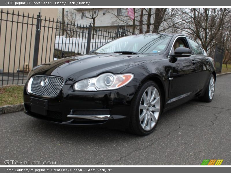 Front 3/4 View of 2010 XF Sport Sedan