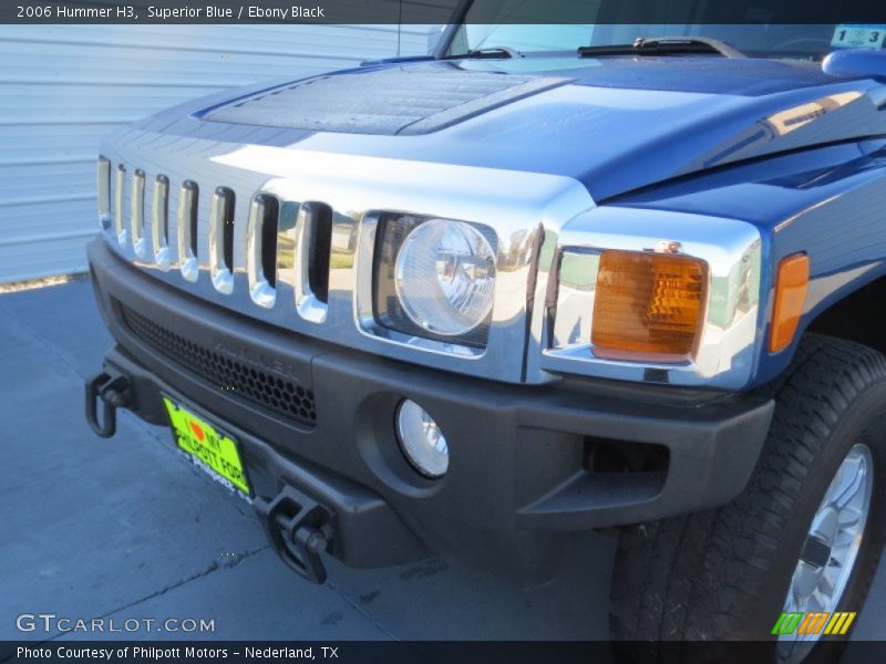 Superior Blue / Ebony Black 2006 Hummer H3