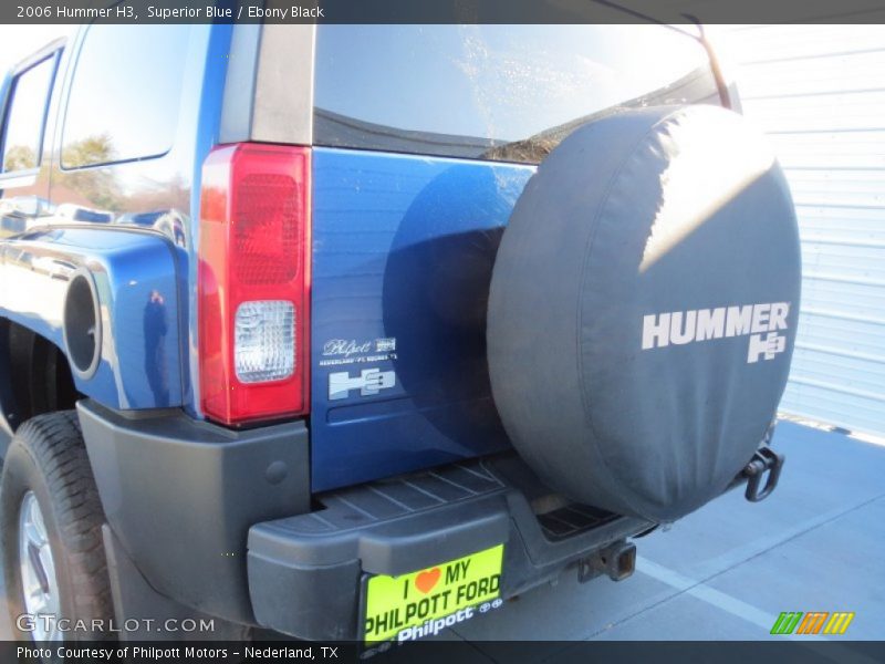 Superior Blue / Ebony Black 2006 Hummer H3
